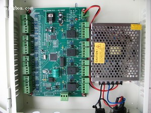 門禁機、門禁控制器